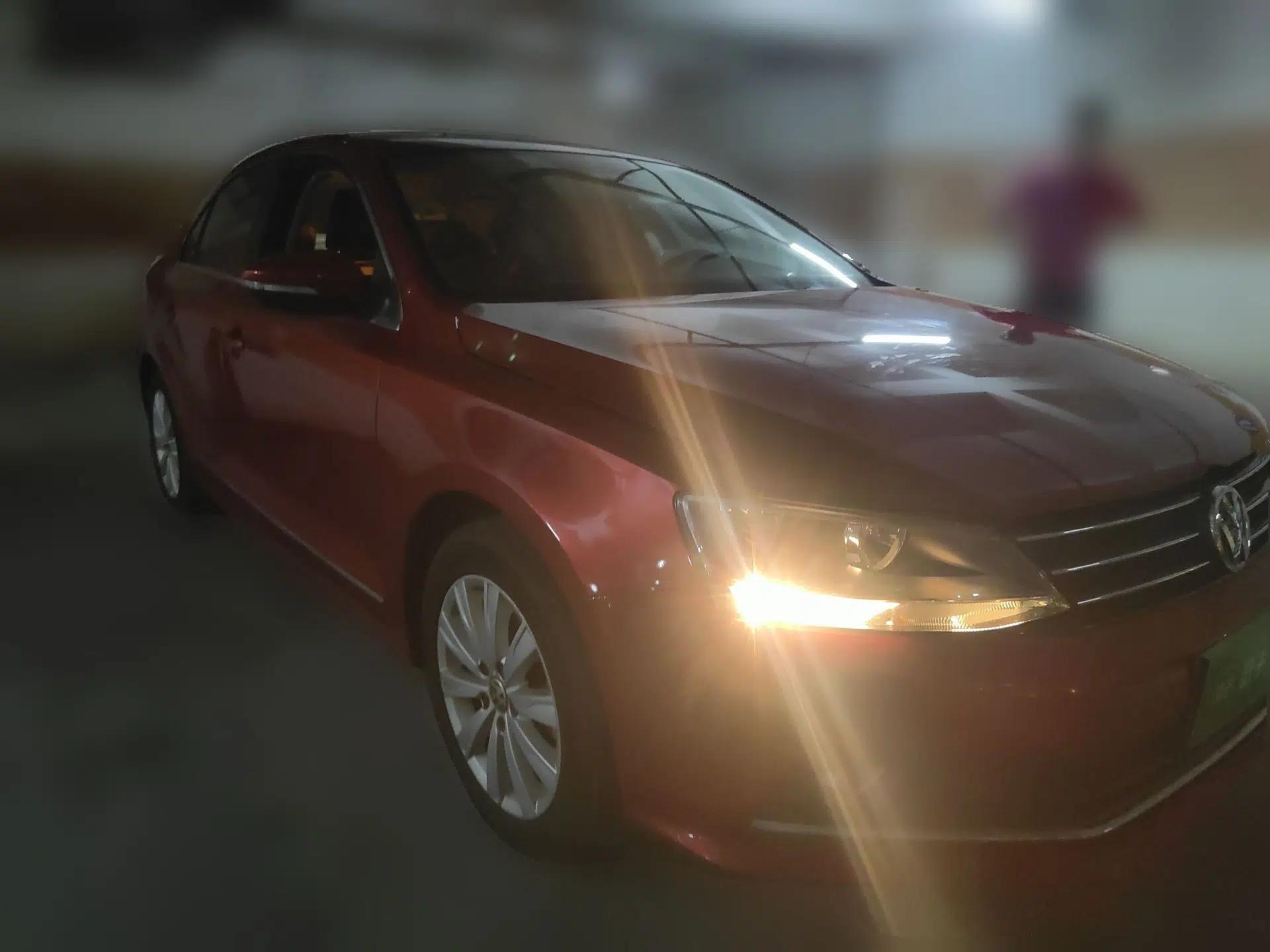 Volkswagen Sagitar 2015 230TSI Automatic Comfort Version — миниатюра 3