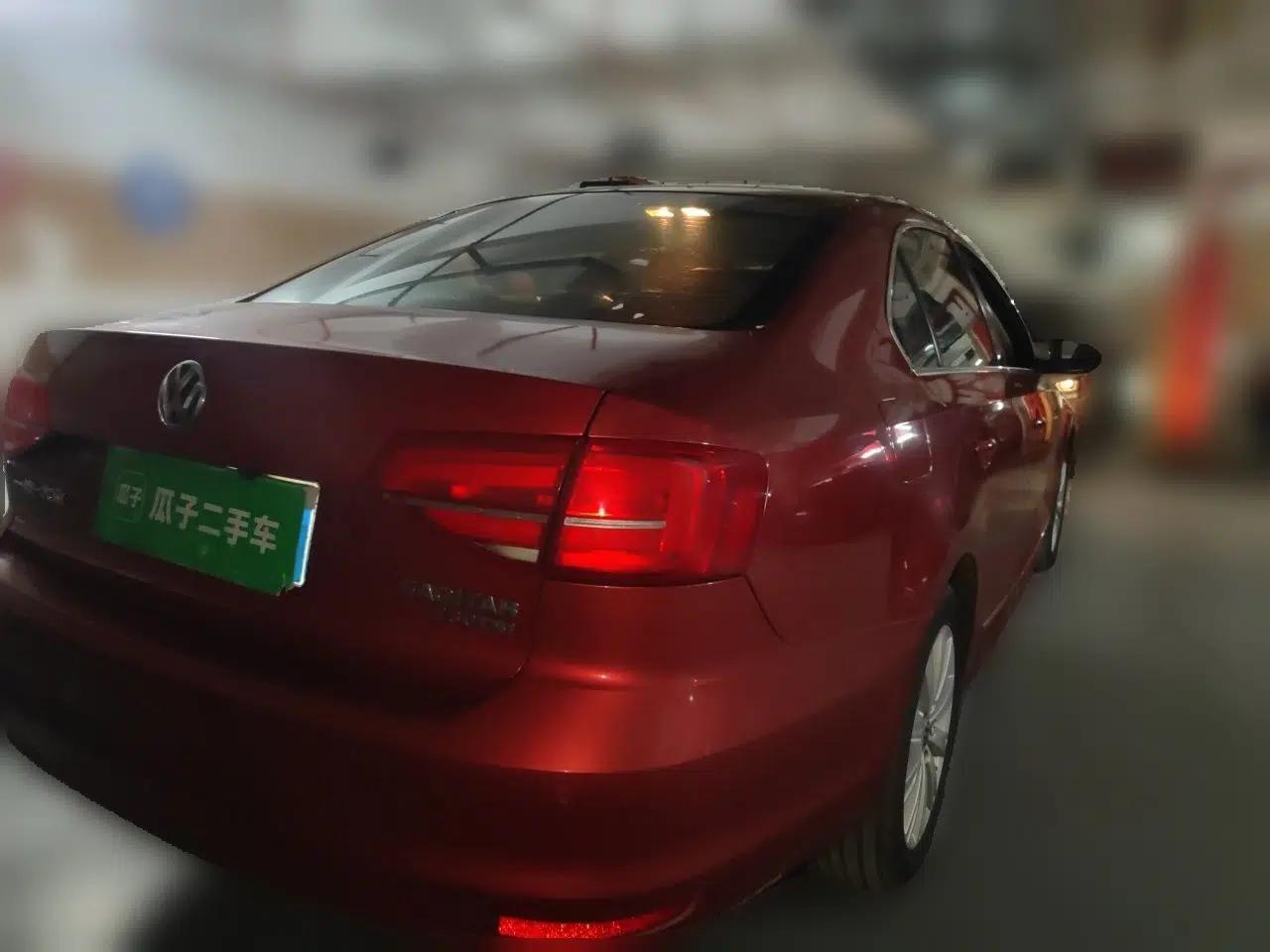 Volkswagen Sagitar 2015 230TSI Automatic Comfort Version — миниатюра 6
