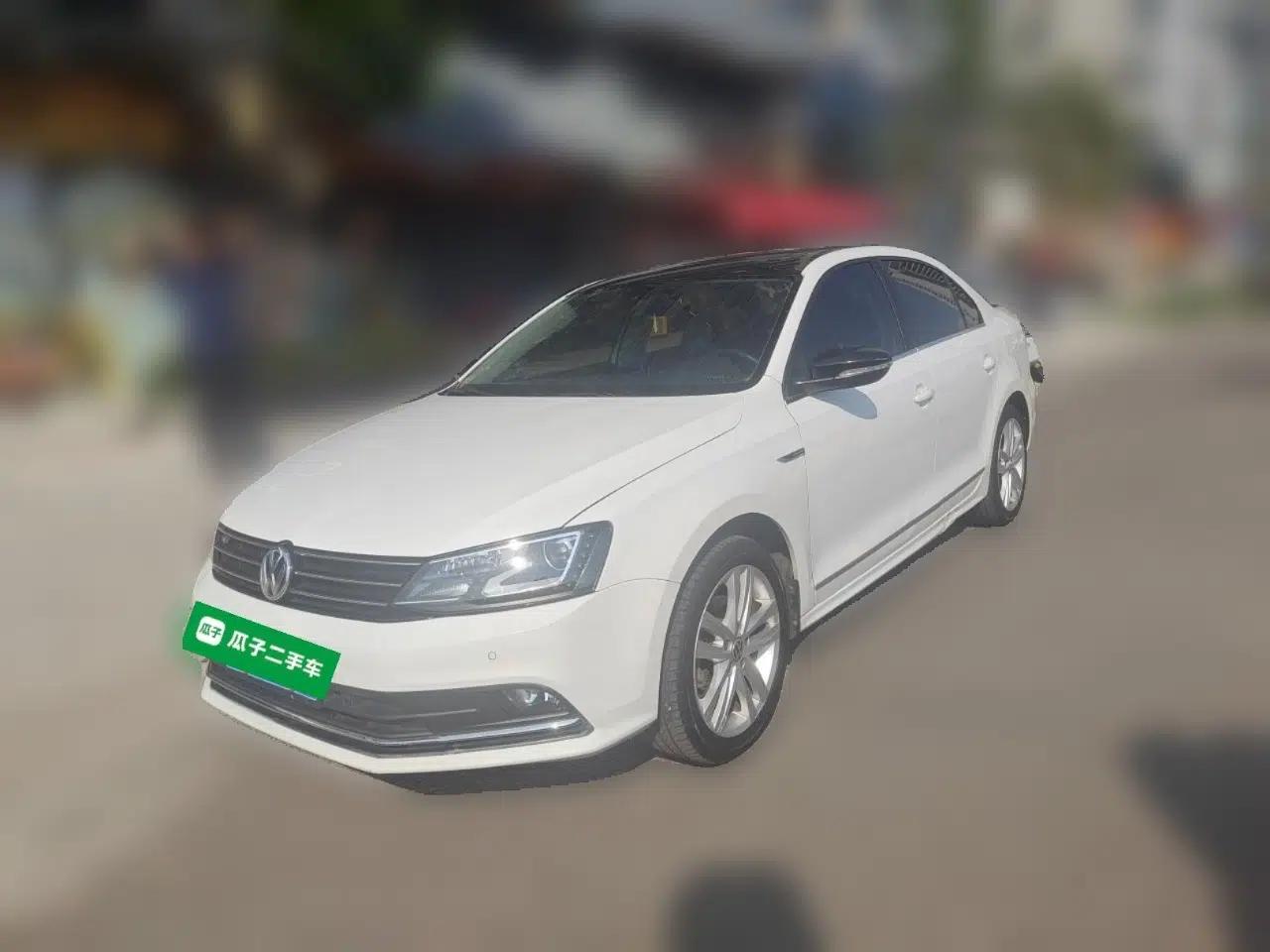 Volkswagen Sagitar 2018 280TSI DSG Luxury Model — миниатюра 1