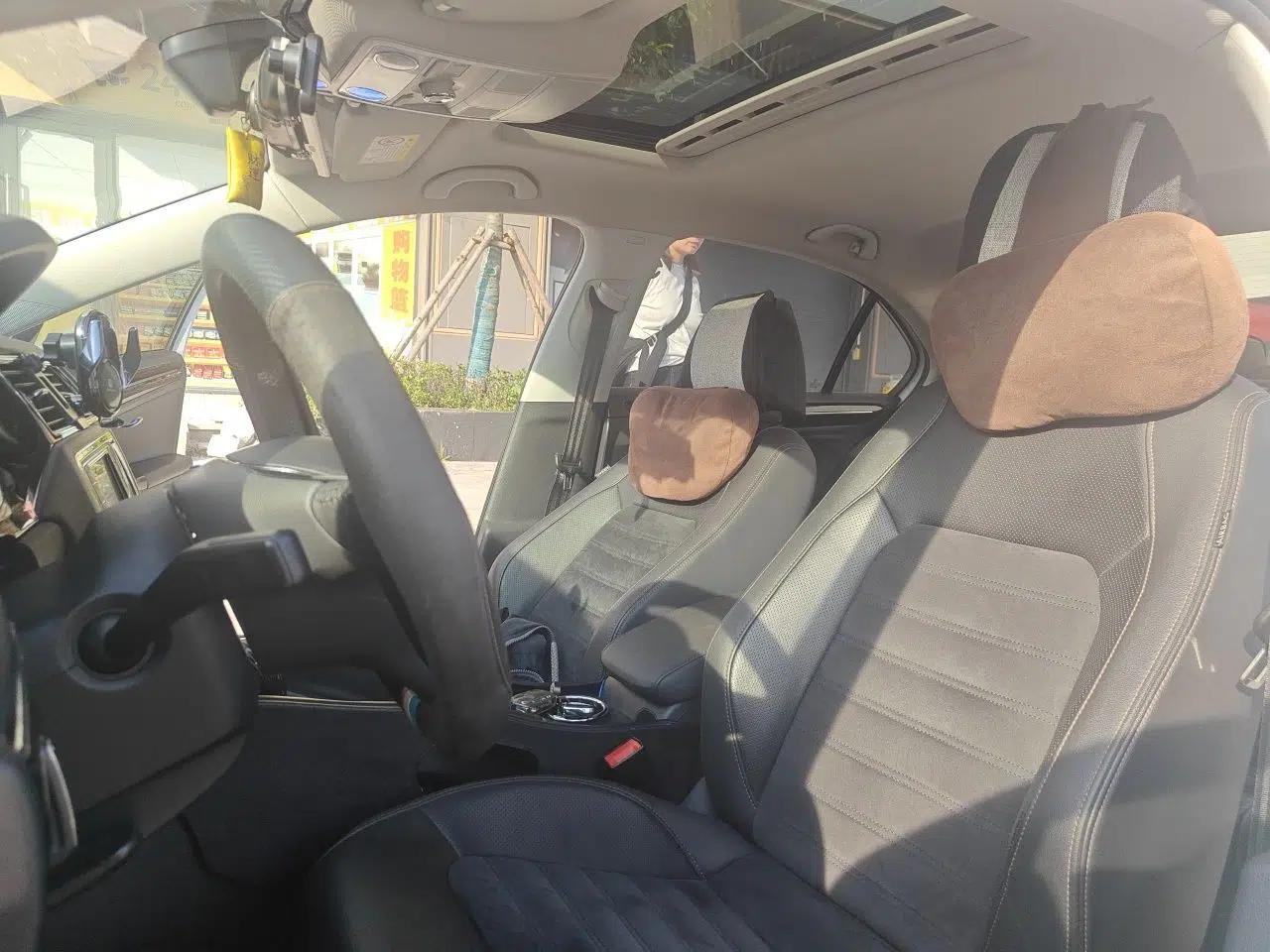 Volkswagen Sagitar 2018 280TSI DSG Luxury Model — миниатюра 15
