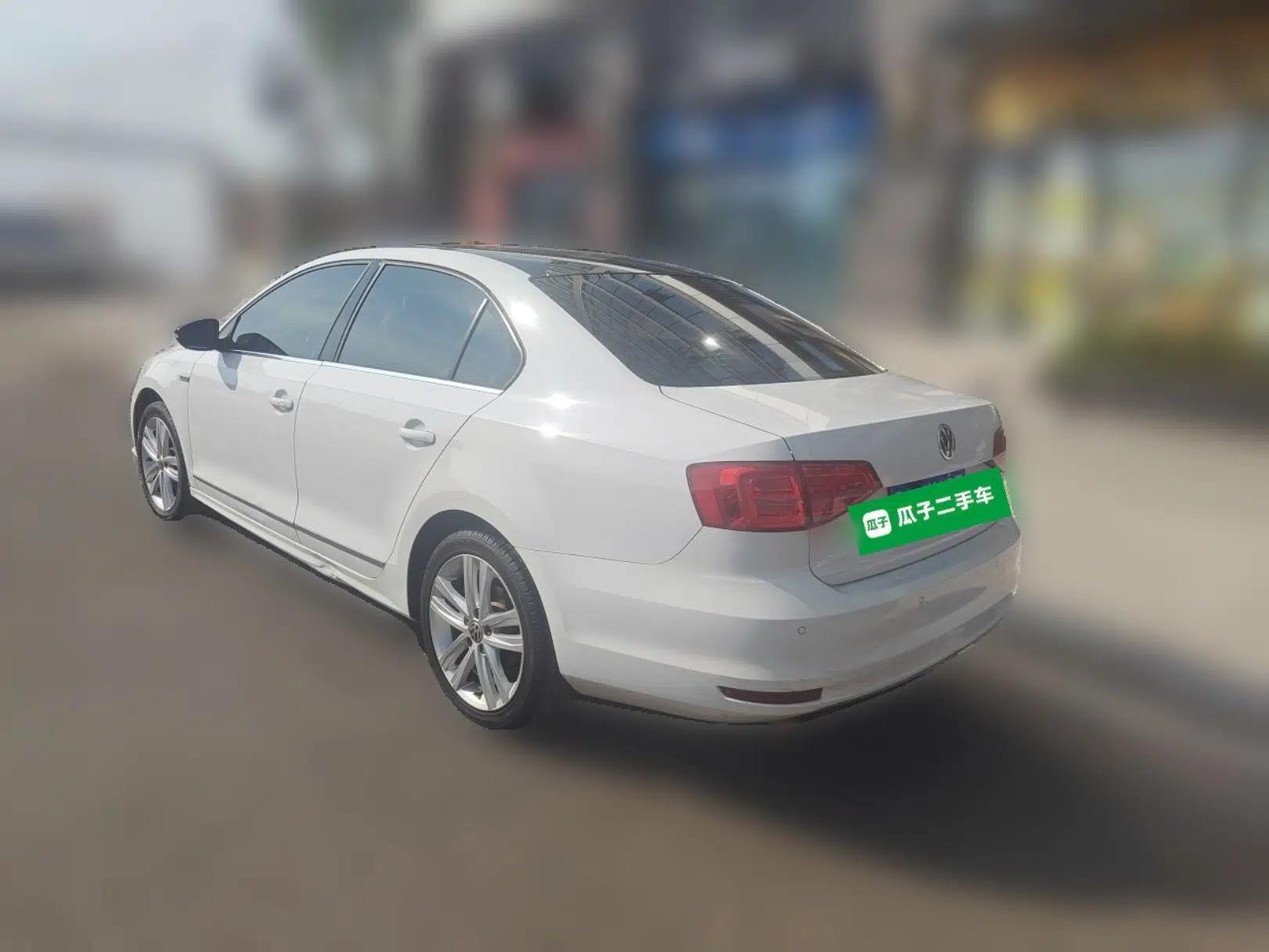 Volkswagen Sagitar 2018 280TSI DSG Luxury Model — миниатюра 4
