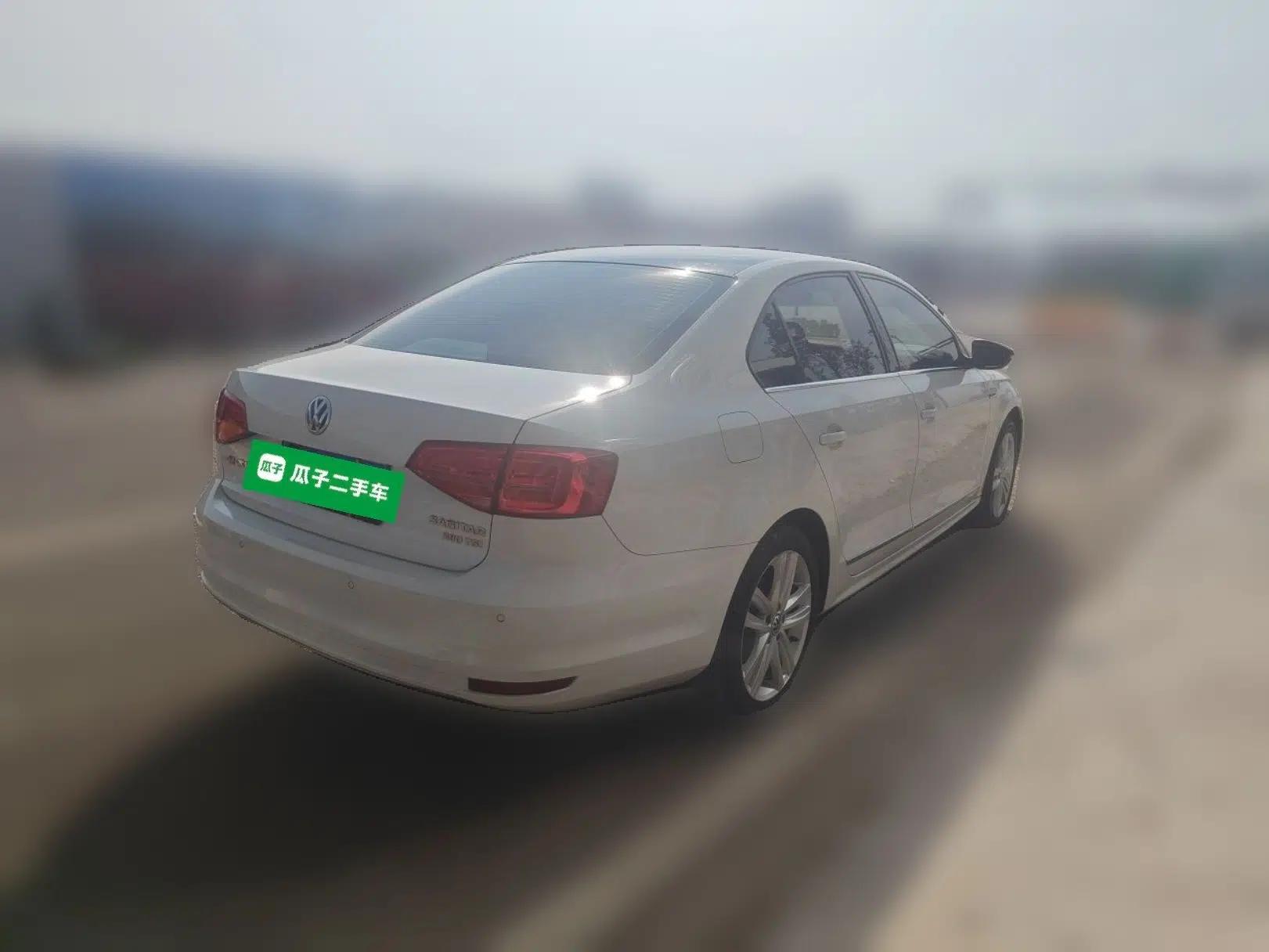 Volkswagen Sagitar 2018 280TSI DSG Luxury Model — миниатюра 6