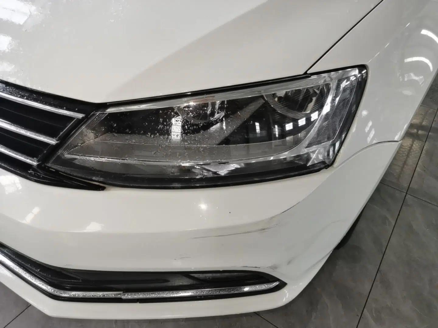 Volkswagen Sagitar 2018 1.6L Automatic Comfort Model — миниатюра 8