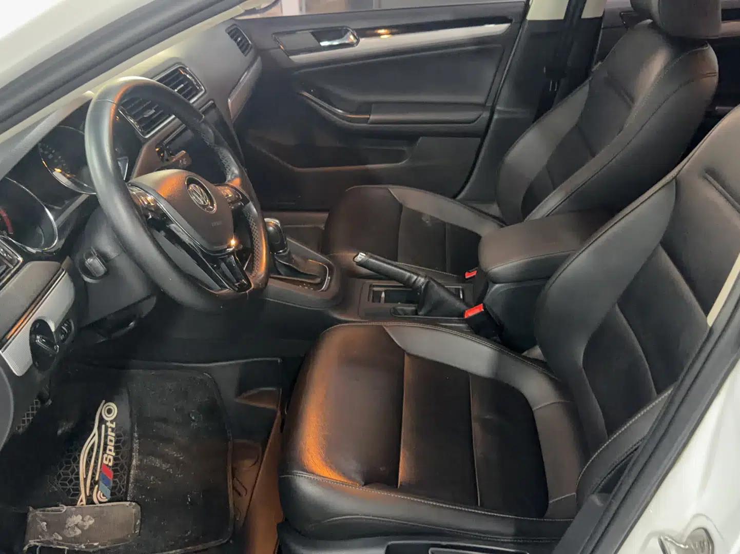 Volkswagen Sagitar 2018 280TSI DSG Ignite Edition — миниатюра 12