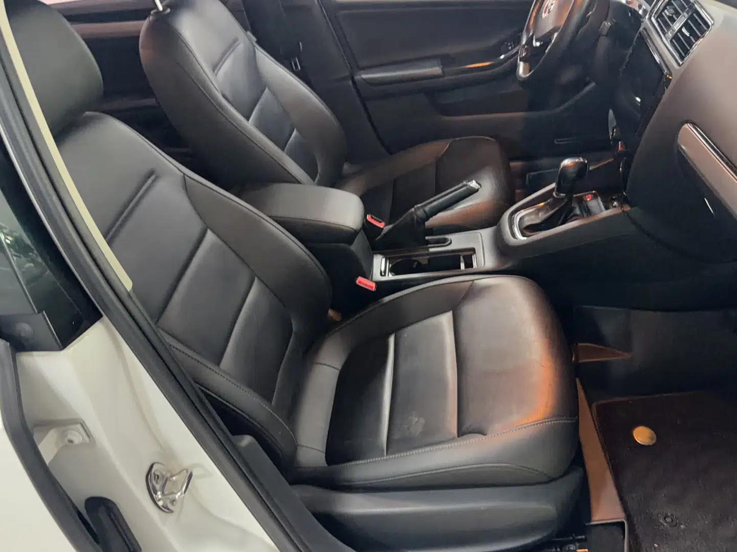 Volkswagen Sagitar 2018 280TSI DSG Ignite Edition — миниатюра 13