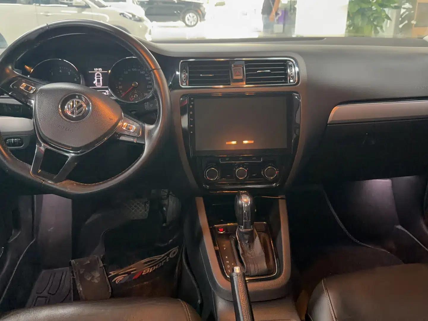 Volkswagen Sagitar 2018 280TSI DSG Ignite Edition — миниатюра 18