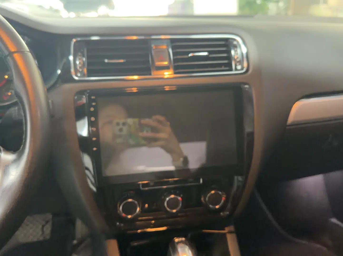 Volkswagen Sagitar 2018 280TSI DSG Ignite Edition — миниатюра 10