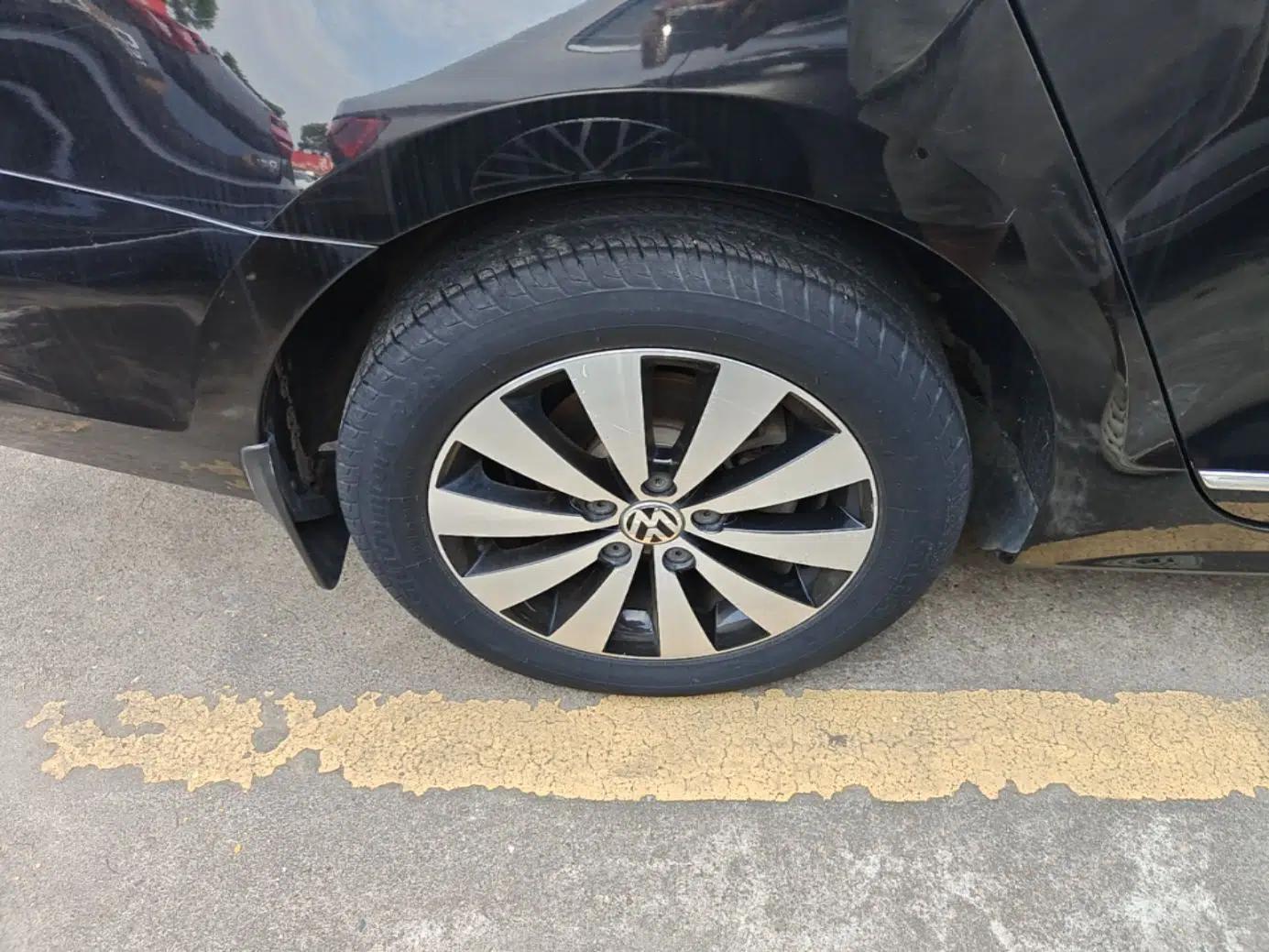 Volkswagen Sagitar 2018 1.6L Automatic Comfort Model — миниатюра 11