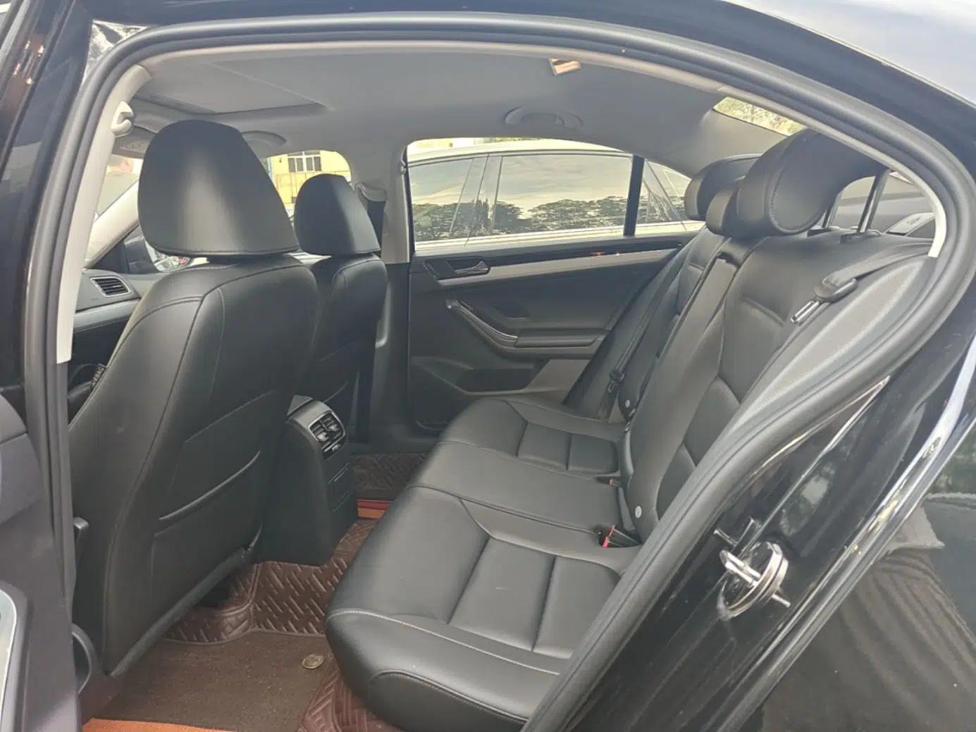 Volkswagen Sagitar 2018 1.6L Automatic Comfort Model — миниатюра 20