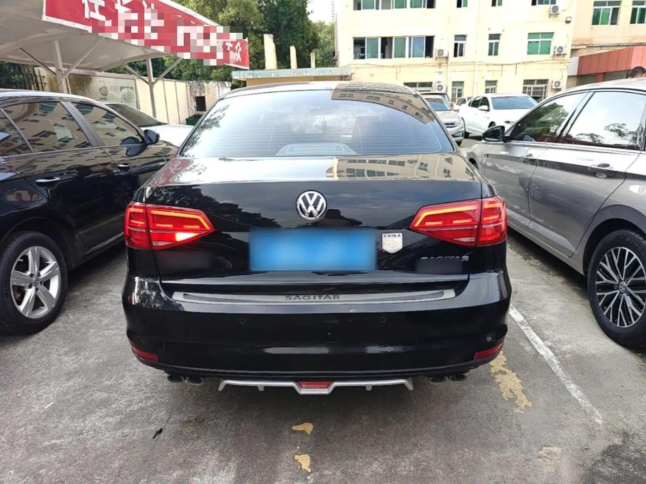 Volkswagen Sagitar 2018 1.6L Automatic Comfort Model — миниатюра 5