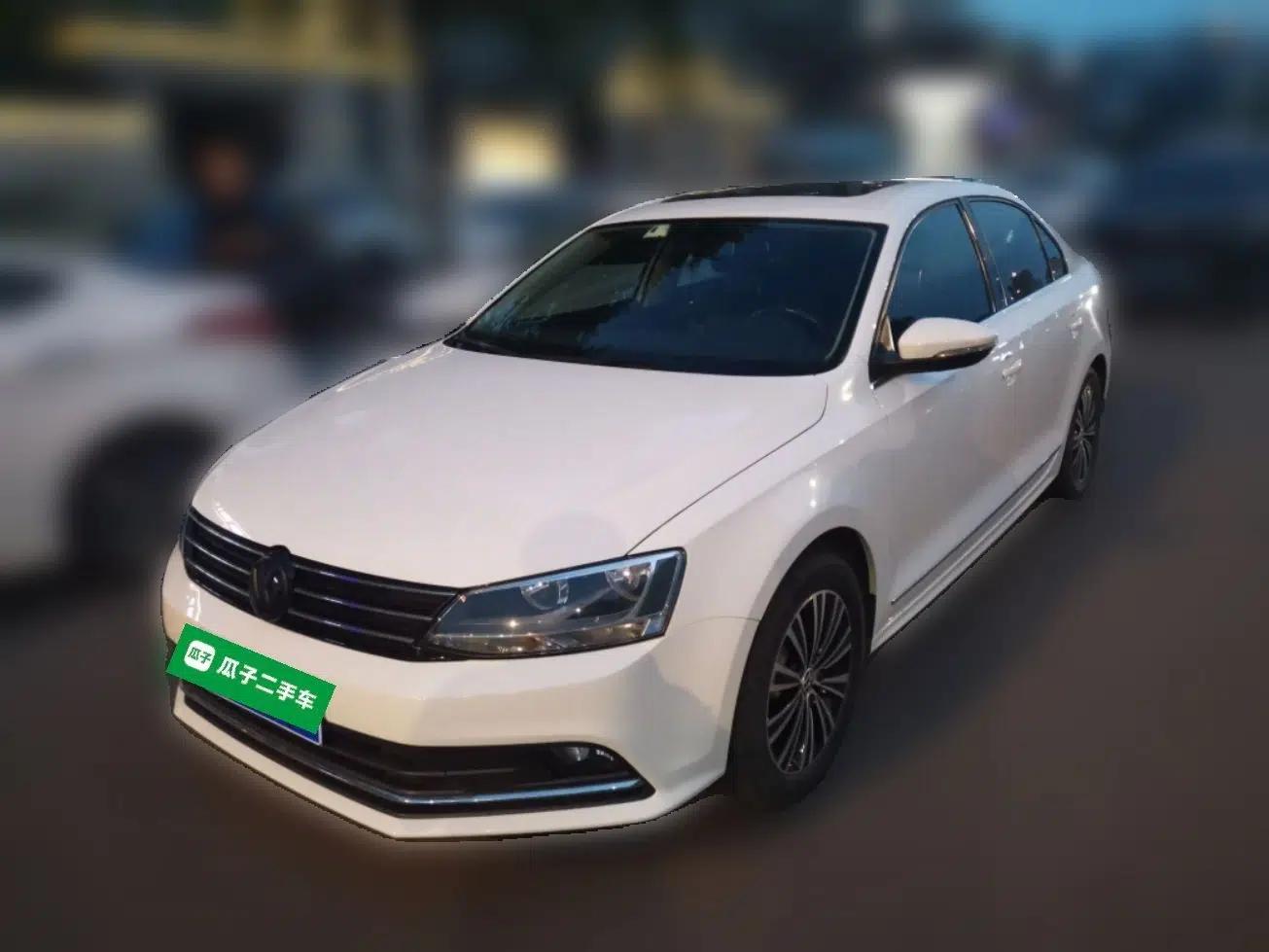 Volkswagen Sagitar 2018 1.6L Automatic Comfort Model — миниатюра 1