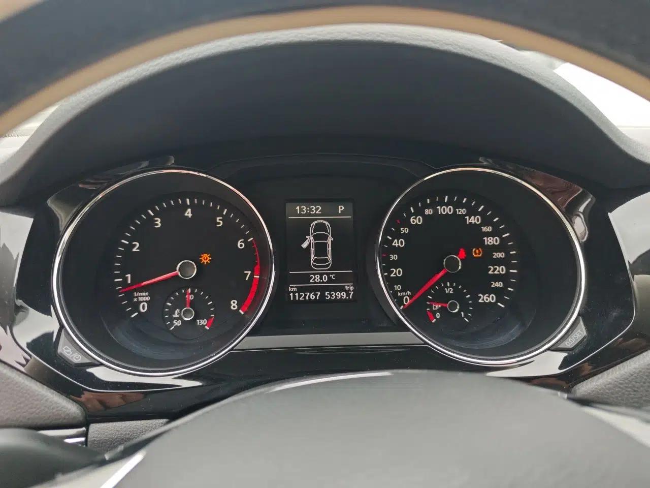 Volkswagen Sagitar 2018 280TSI DSG Ignite Edition — миниатюра 11