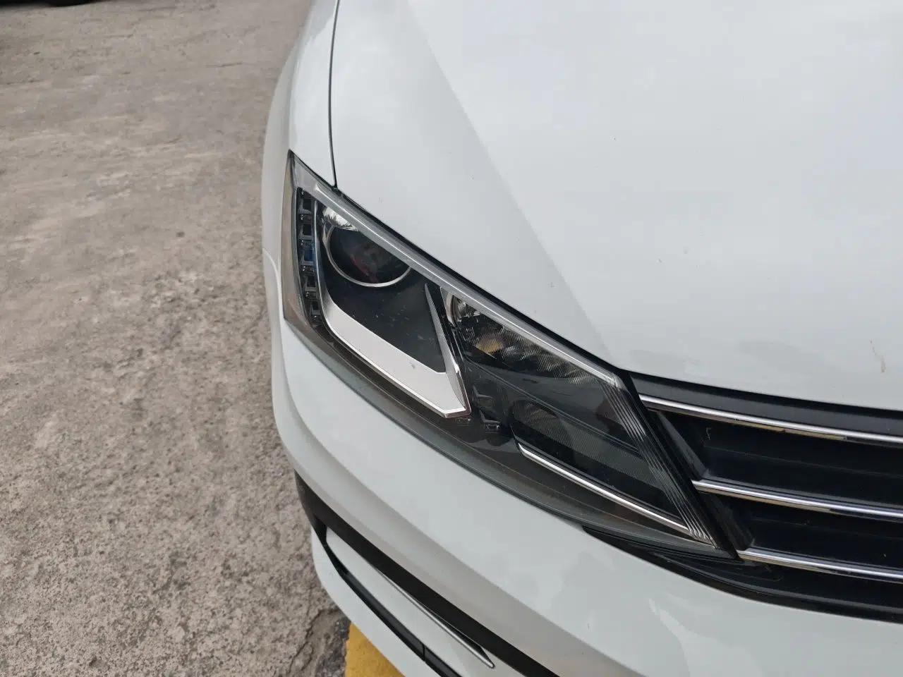 Volkswagen Sagitar 2018 280TSI DSG Ignite Edition — миниатюра 7
