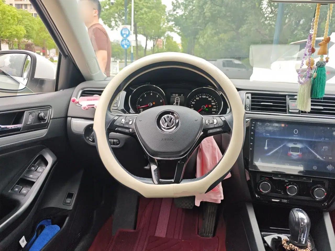 Volkswagen Sagitar 2018 280TSI DSG Ignite Edition — миниатюра 10