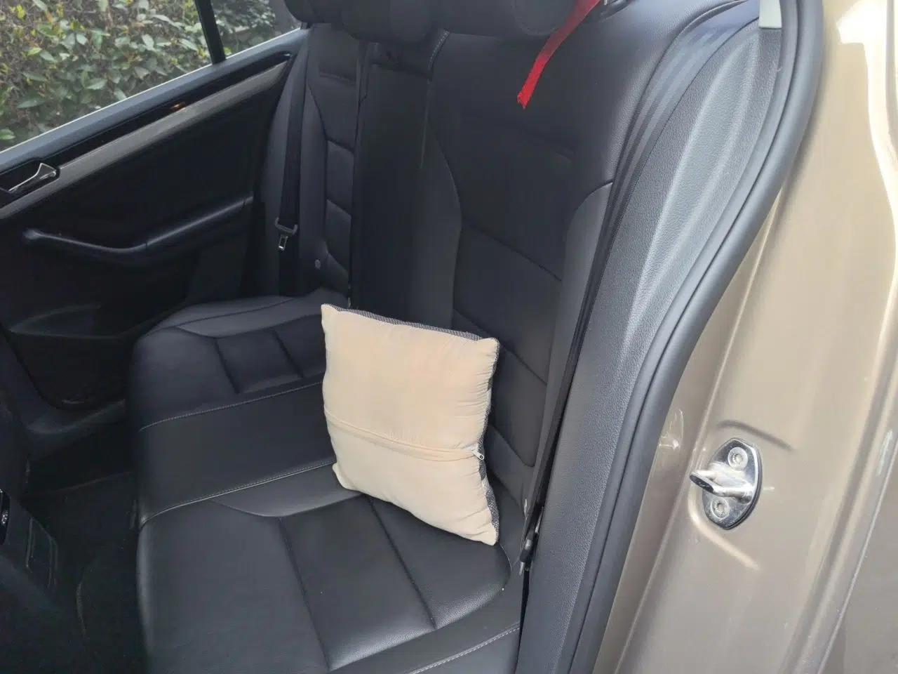 Volkswagen Sagitar 2017 230TSI Automatic Comfort Version — миниатюра 17