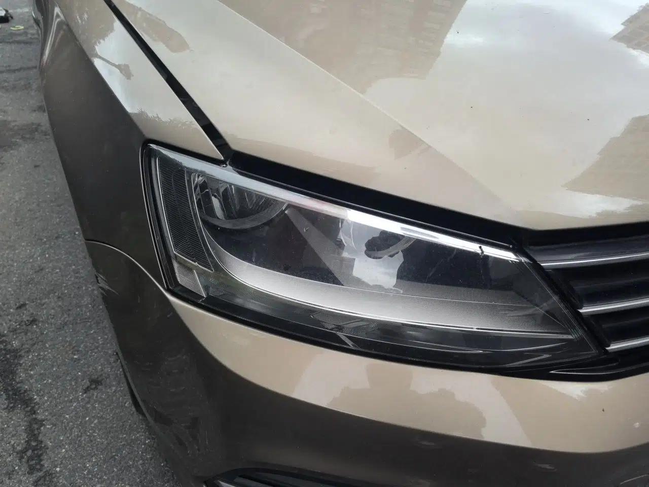 Volkswagen Sagitar 2017 230TSI Automatic Comfort Version — миниатюра 7