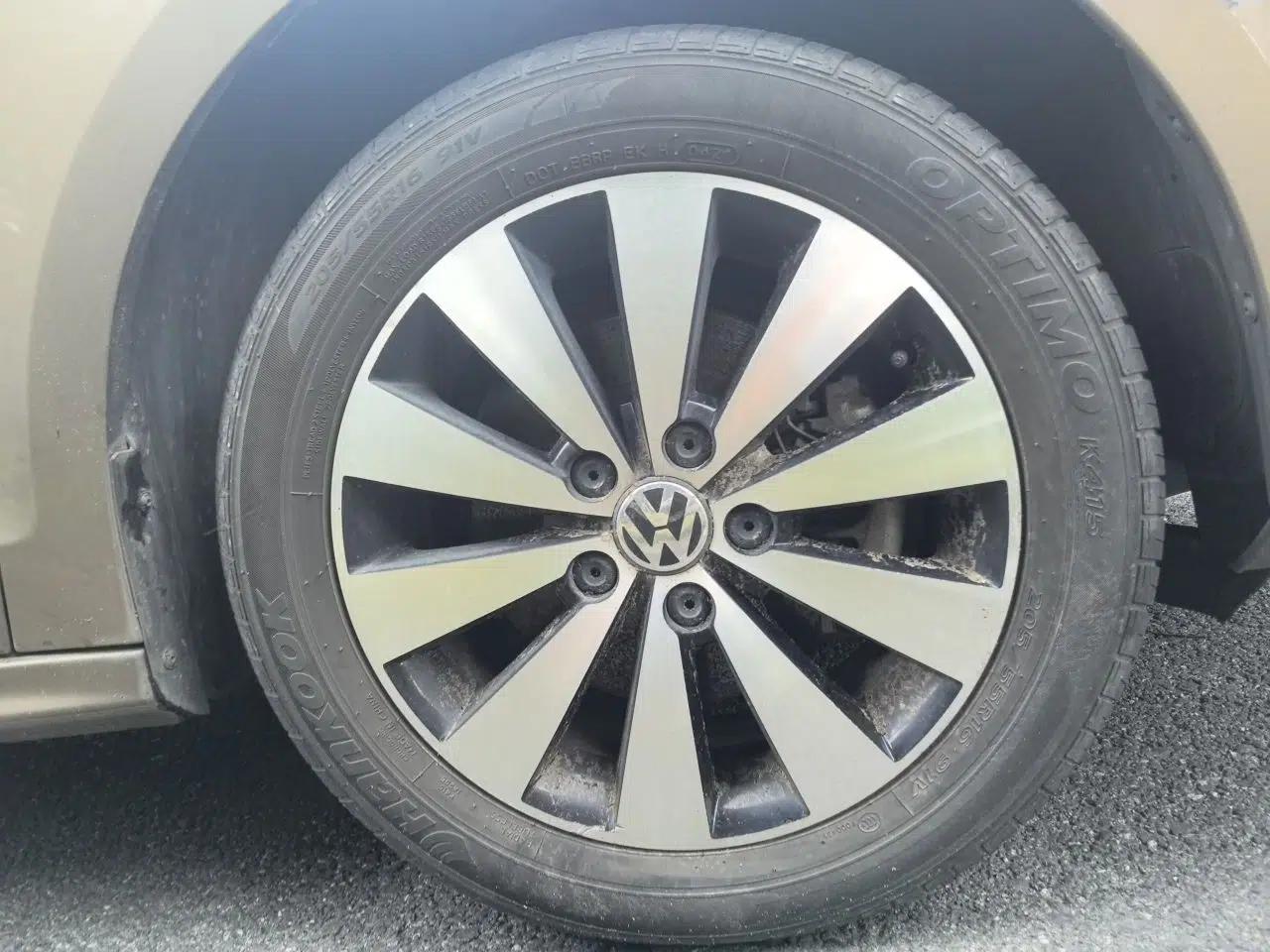 Volkswagen Sagitar 2017 230TSI Automatic Comfort Version — миниатюра 8