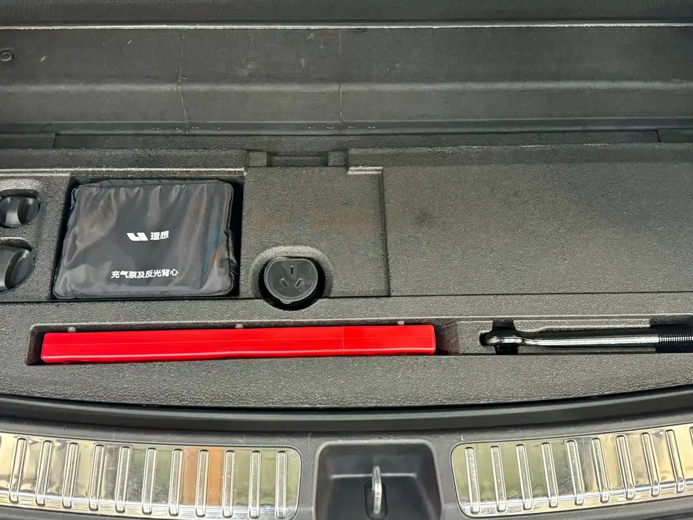 Li Auto L7 2023 Pro — миниатюра 17