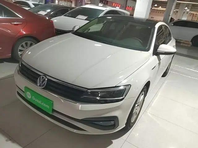 Volkswagen Lamando 2021 230TSI DSG Fashion Edition