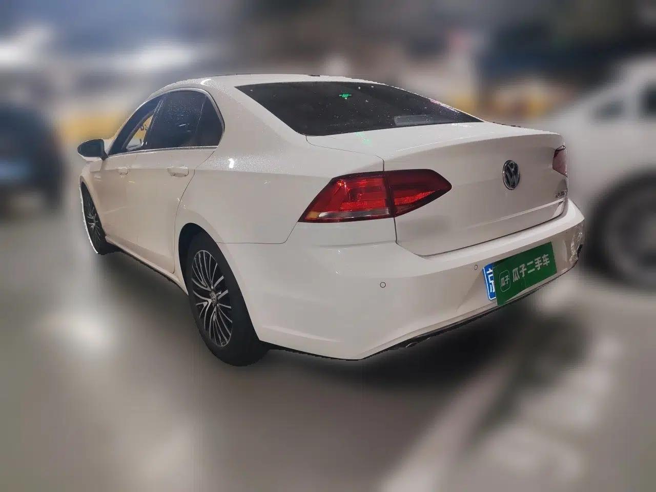 Volkswagen Lamando 2017 280TSI DSG Luxury Edition — миниатюра 4