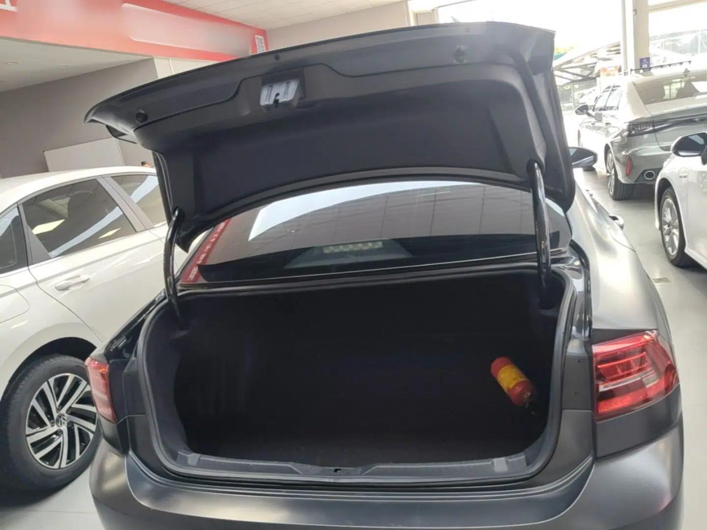 Volkswagen Lamando 2019 280TSI DSG Comfort Edition China VI standard — миниатюра 27