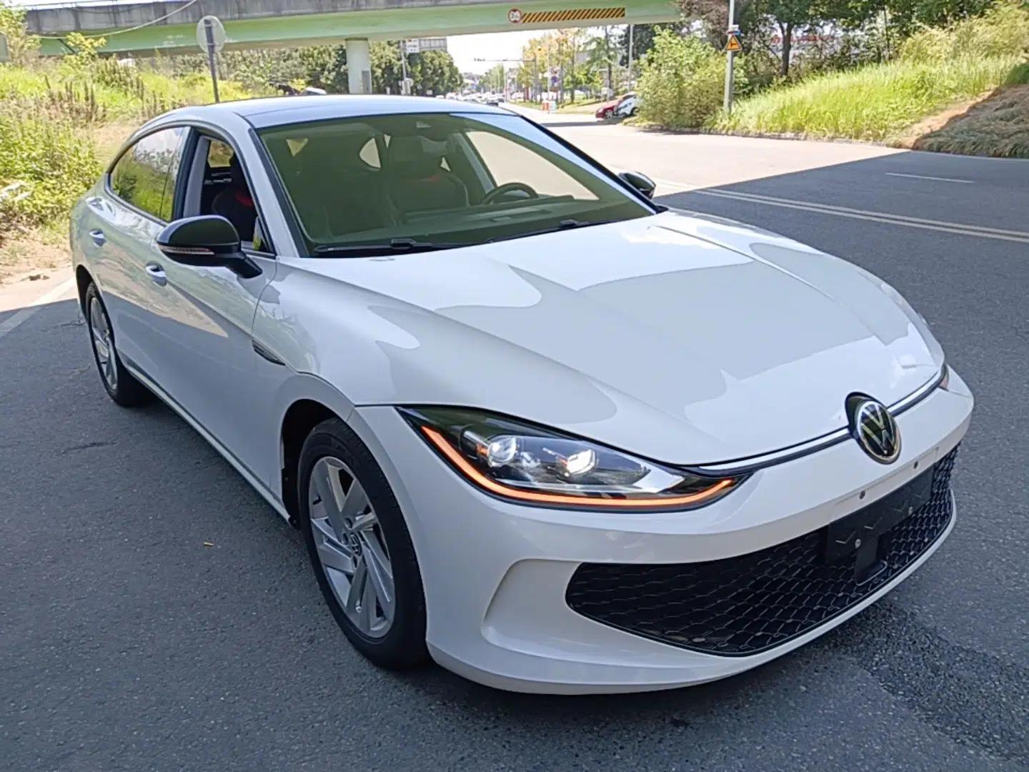 Volkswagen Lamando 2022 Lingdu L 280TSI DSG Spicy Edition — миниатюра 12