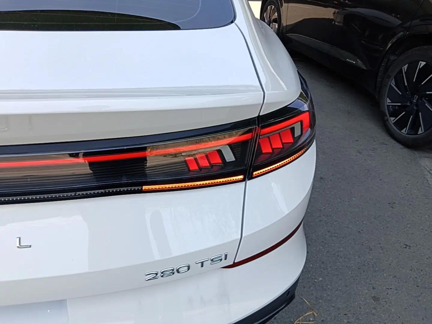 Volkswagen Lamando 2022 Lingdu L 280TSI DSG Spicy Edition — миниатюра 14