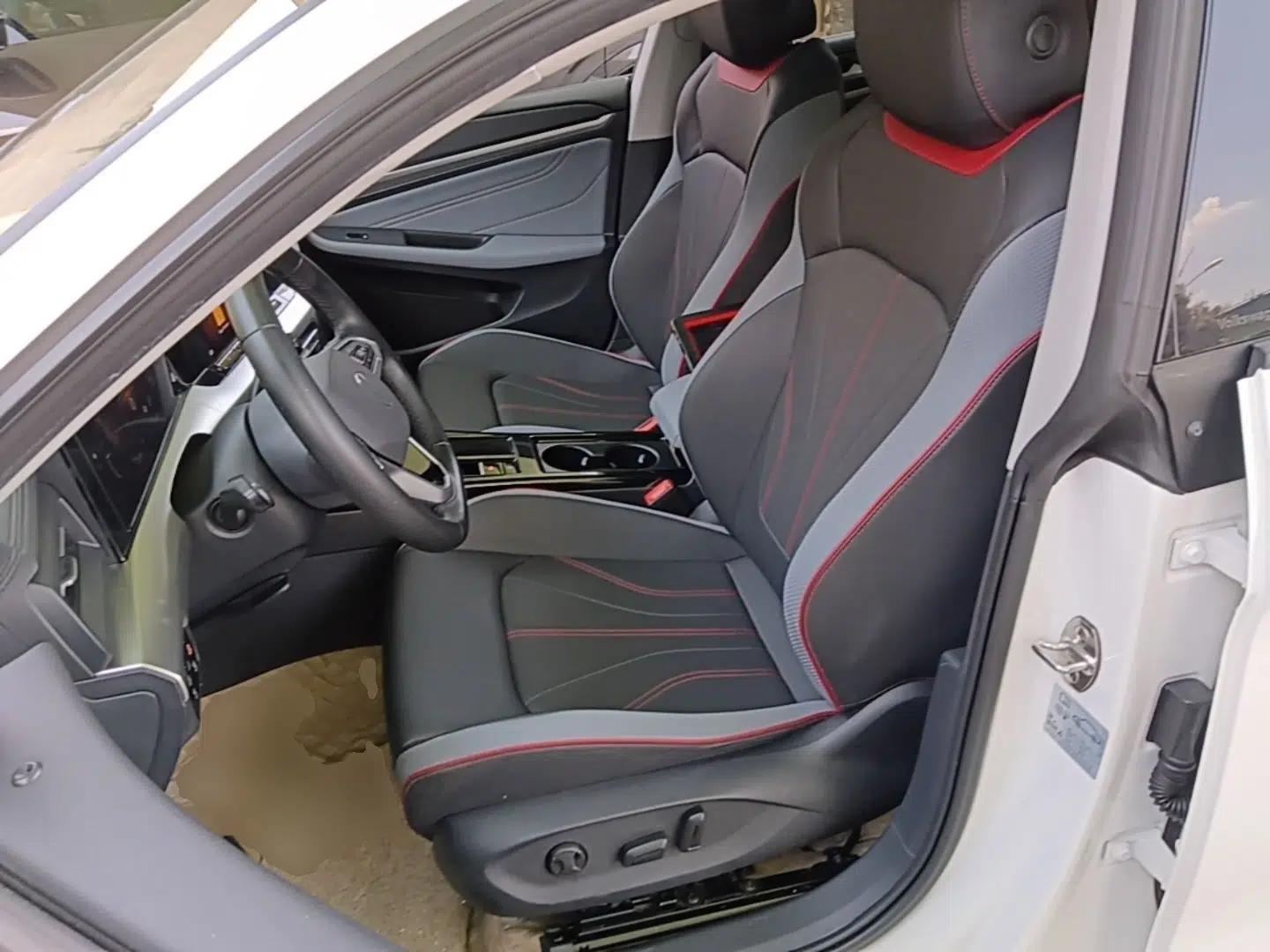 Volkswagen Lamando 2022 Lingdu L 280TSI DSG Spicy Edition — миниатюра 22