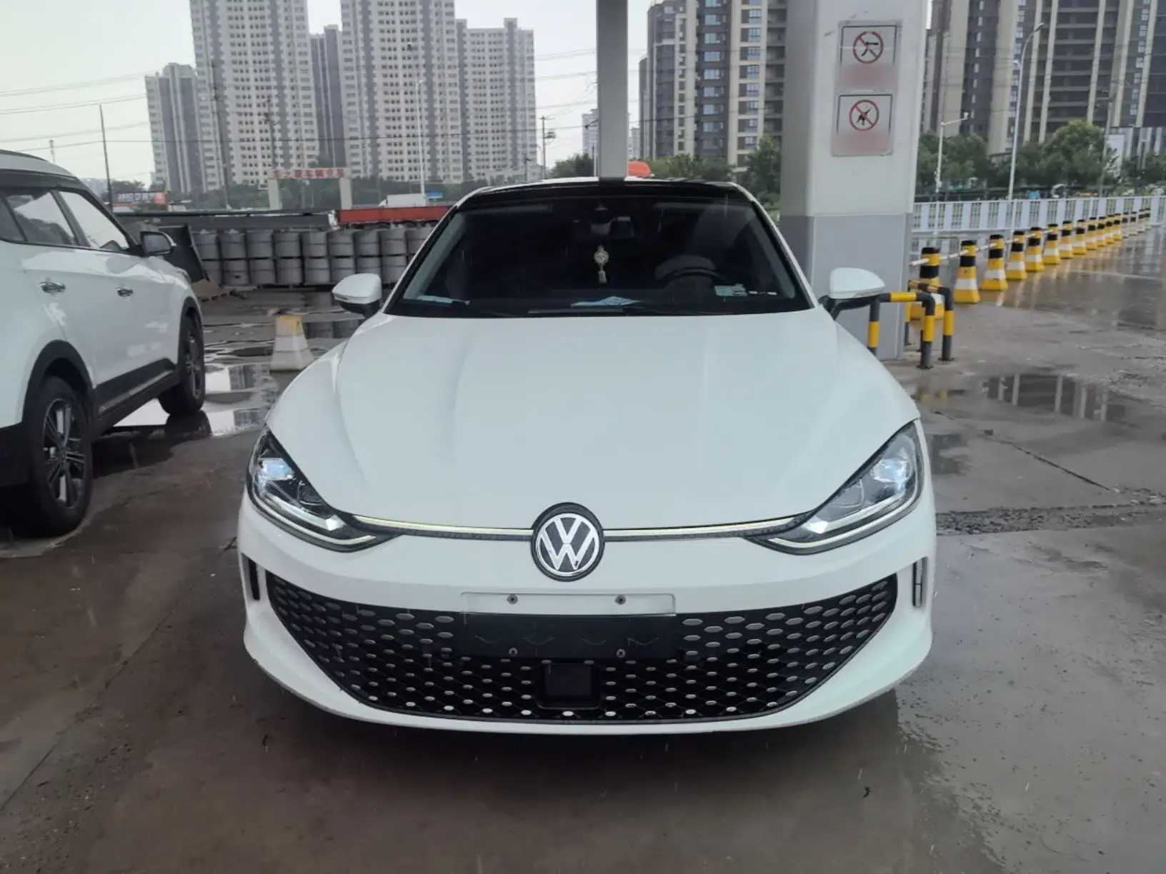 Volkswagen Lamando 2023 Lavida L 280TSI DSG Cool & Spicy Edition — миниатюра 2