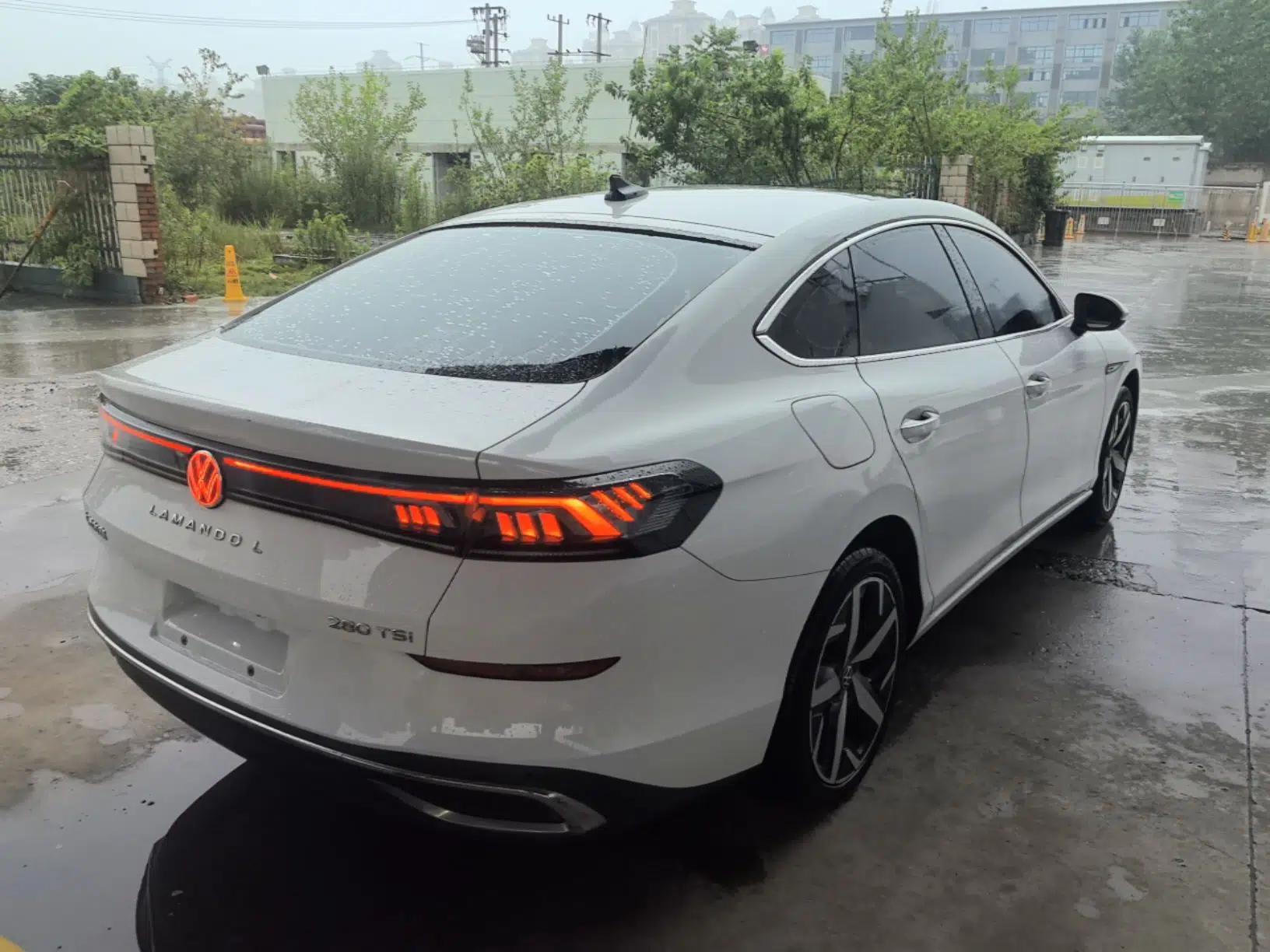 Volkswagen Lamando 2023 Lavida L 280TSI DSG Cool & Spicy Edition — миниатюра 6
