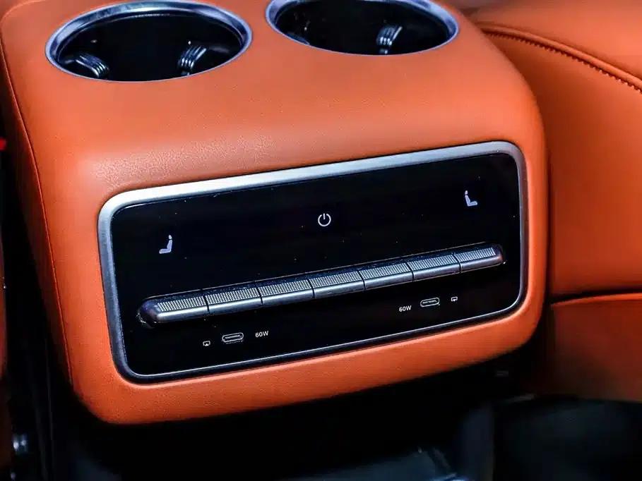 Li Auto L8 2023 Max — миниатюра 19