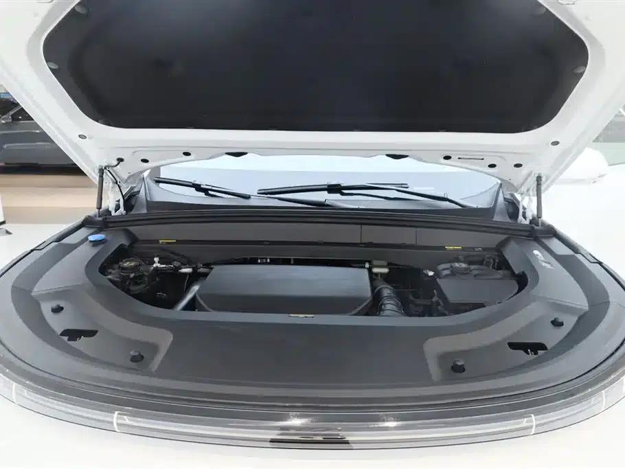 Li Auto L8 2025 Max Smart Renewal Edition — миниатюра 12