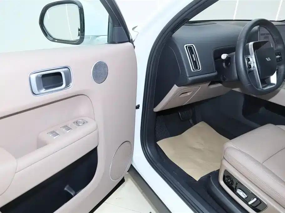 Li Auto L8 2025 Max Smart Renewal Edition — миниатюра 10