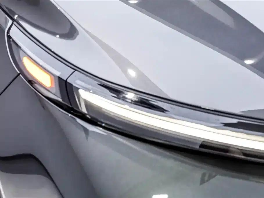 Li Auto L8 2025 Max Smart Renewal Edition — миниатюра 19