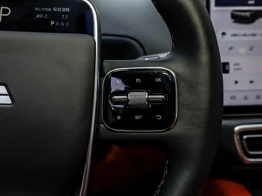 Li Auto L8 2025 Max Smart Renewal Edition — миниатюра 31