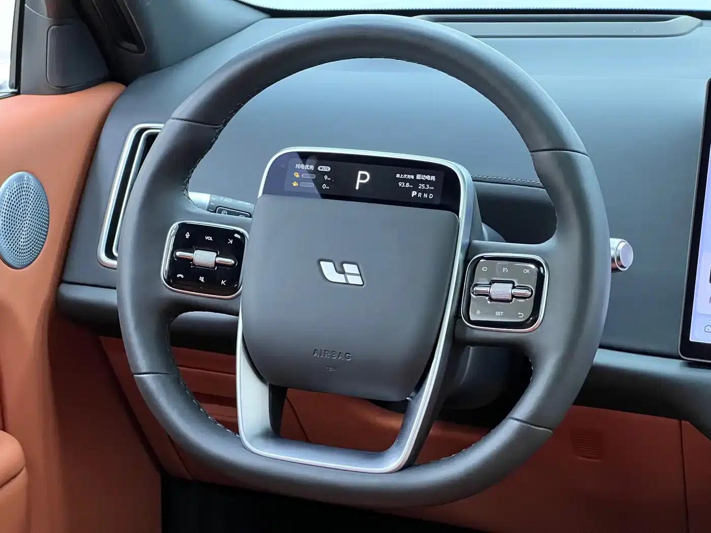 Li Auto L8 2024 Max — миниатюра 28
