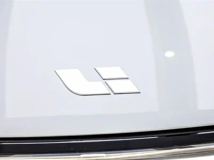Li Auto L8 2023 Max — миниатюра 11