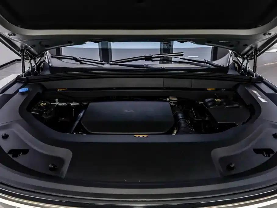 Li Auto L8 2023 Max — миниатюра 30