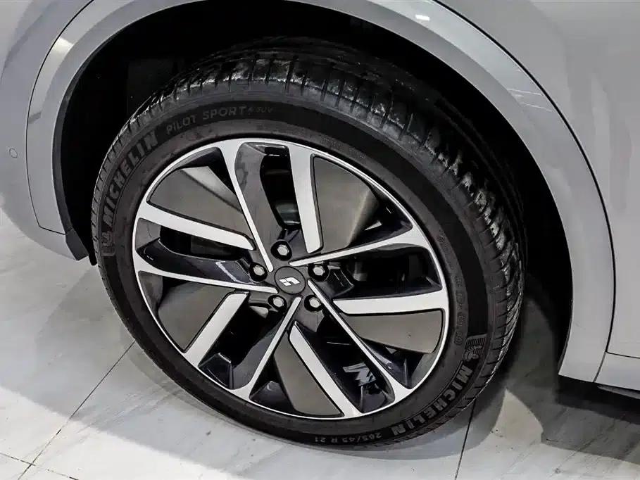 Li Auto L8 2023 Max — миниатюра 35