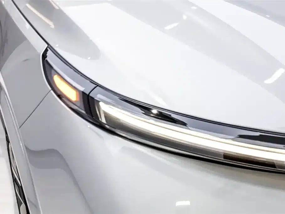 Li Auto L8 2023 Max — миниатюра 10