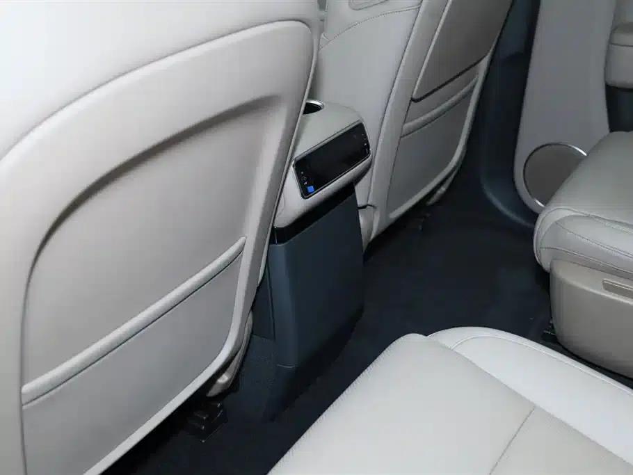 Li Auto L8 2025 Max Smart Renewal Edition — миниатюра 14