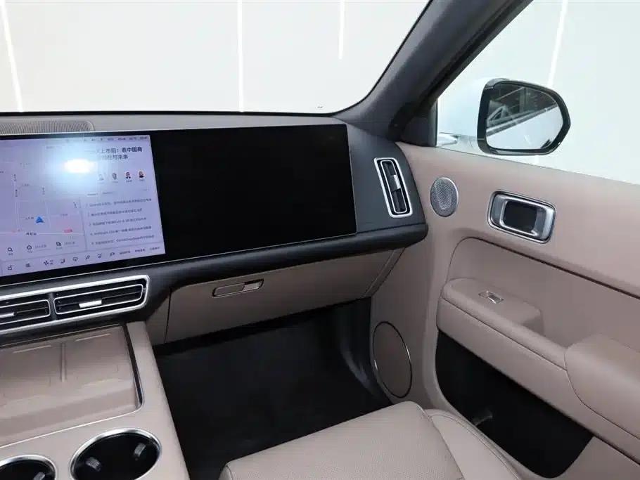 Li Auto L8 2025 Max Smart Renewal Edition — миниатюра 19