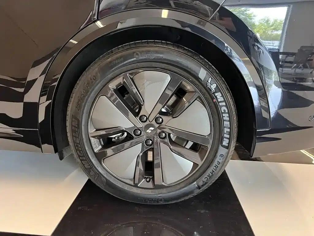 Li Auto L8 2024 Pro — миниатюра 11