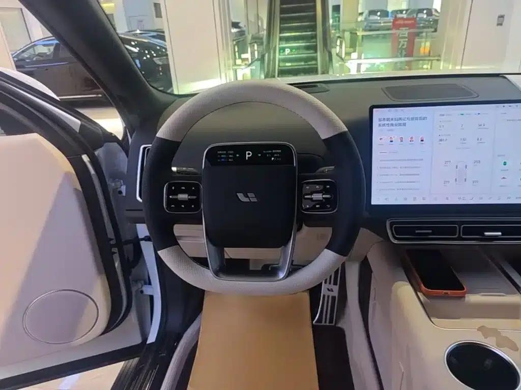 Li Auto L8 2025 Ultra Intelligent Renewal Edition — миниатюра 11