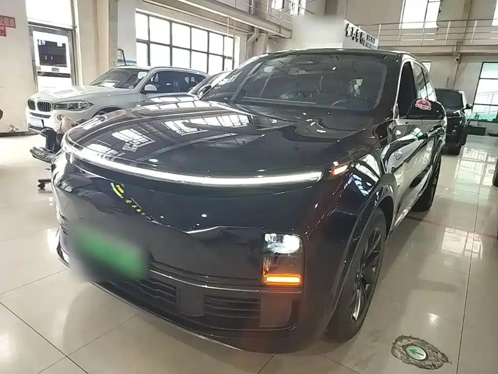 Li Auto L8 2023 Pro — миниатюра 1