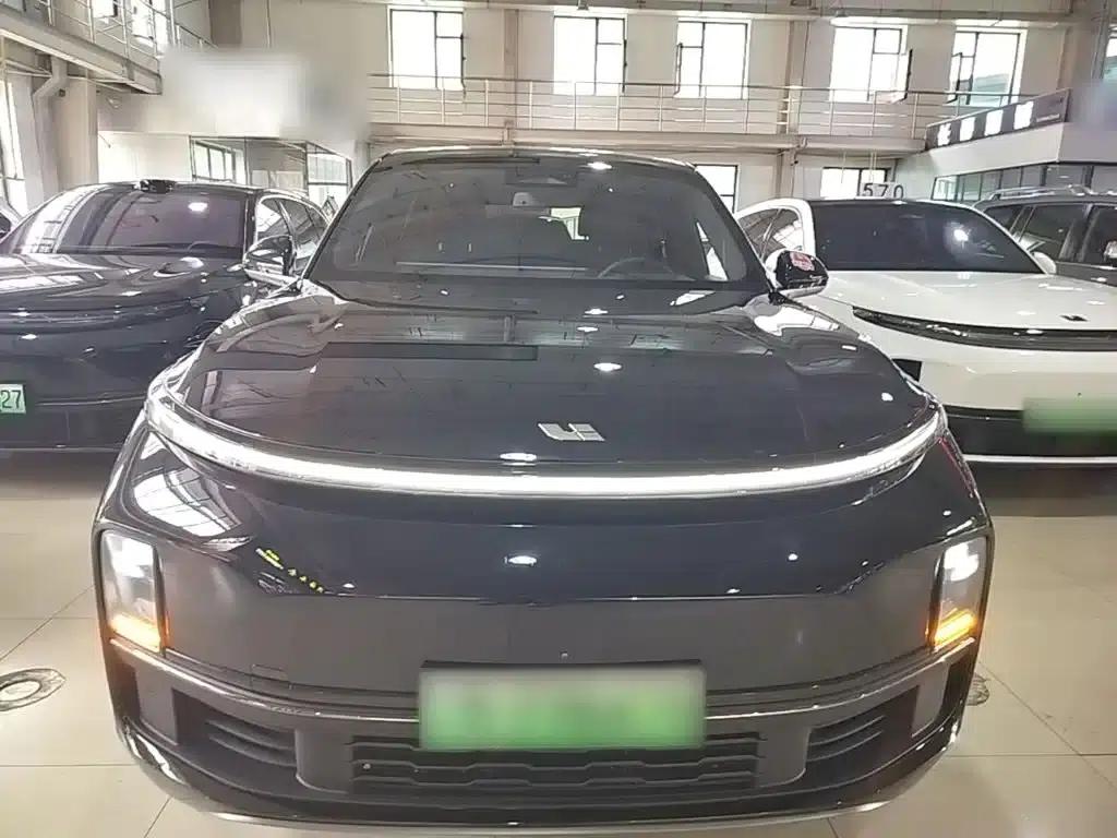Li Auto L8 2023 Pro — миниатюра 3