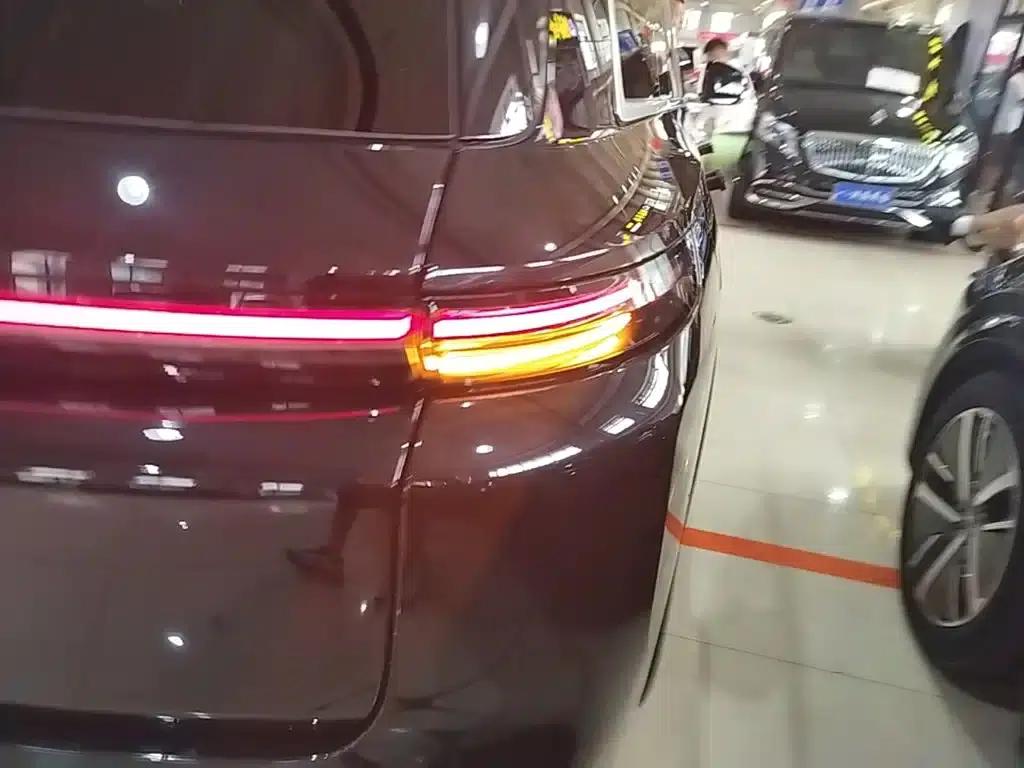 Li Auto L8 2023 Pro — миниатюра 8
