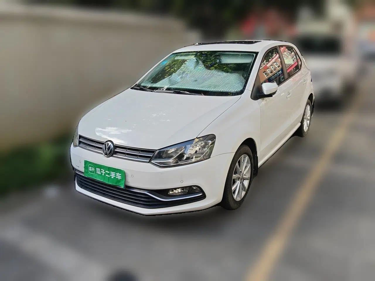 Volkswagen Polo 2014 1.4L Automatic Luxury Edition — миниатюра 1
