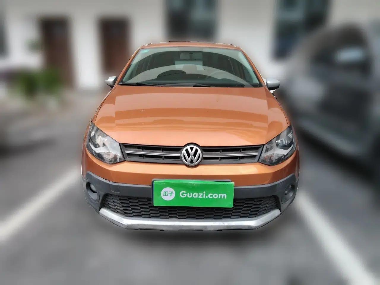 Volkswagen Polo 2016 1.4L Cross Polo Automatic — миниатюра 2