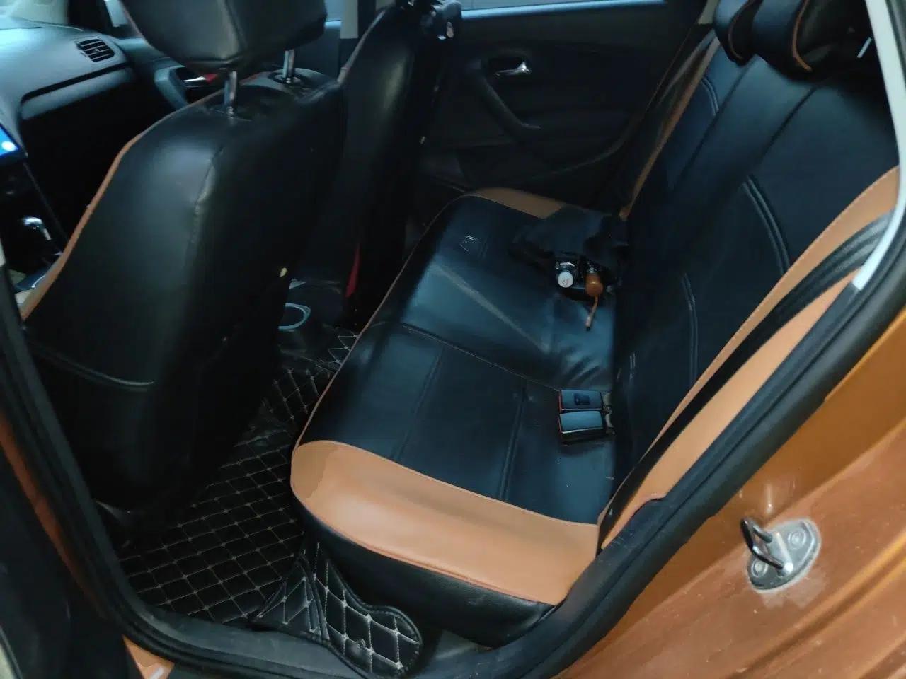 Volkswagen Polo 2016 1.4L Cross Polo Automatic — миниатюра 17